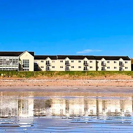 Quality And Leisure Center Hotel