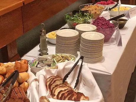 מלון Quality And Leisure Center 3*