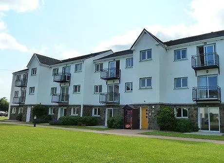 מלון Quality And Leisure Center 3*