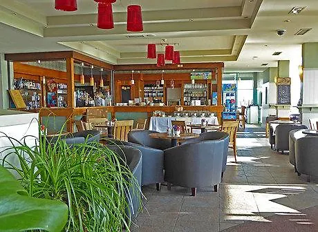 Quality And Leisure Center מלון