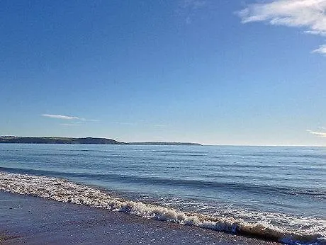 מלון Quality And Leisure Center 3*