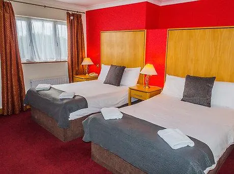 Quality And Leisure Center מלון יוגאל